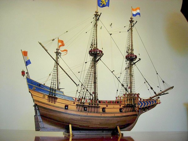 Image of 1:50 Scale Corel Half Moon