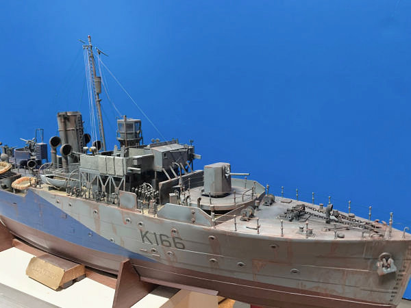 Image of 1/144 Revell Flower Class Corvette HMCS Snowberry K166