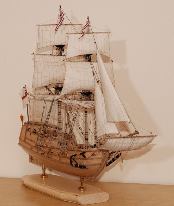 Image of 1:150 Scale Mantua Golden Star by Jan Havel