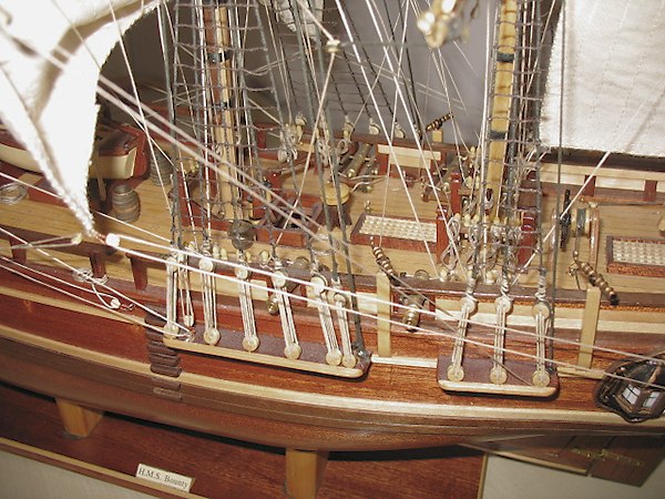 Image of Scale 1:50 HMS Bounty Constructo