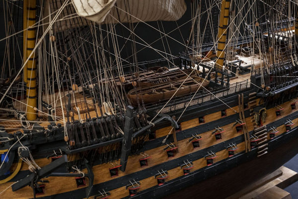 Image of HMS VICTORY (DeAgostini, Scale 1:84)