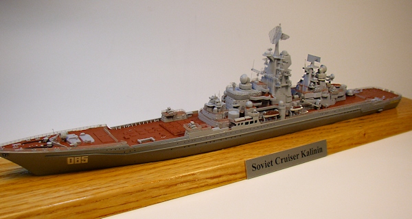 Image of 1/700 scale Trumpeters Kit Soviet Cruiser Kalinin