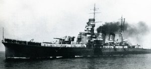 1920px-Japanese_cruiser_Kinugasa.jpg
